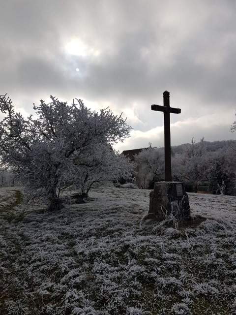 La croix du chêne et son banc