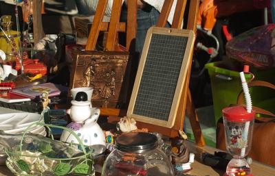 Photo d'un stand de brocante